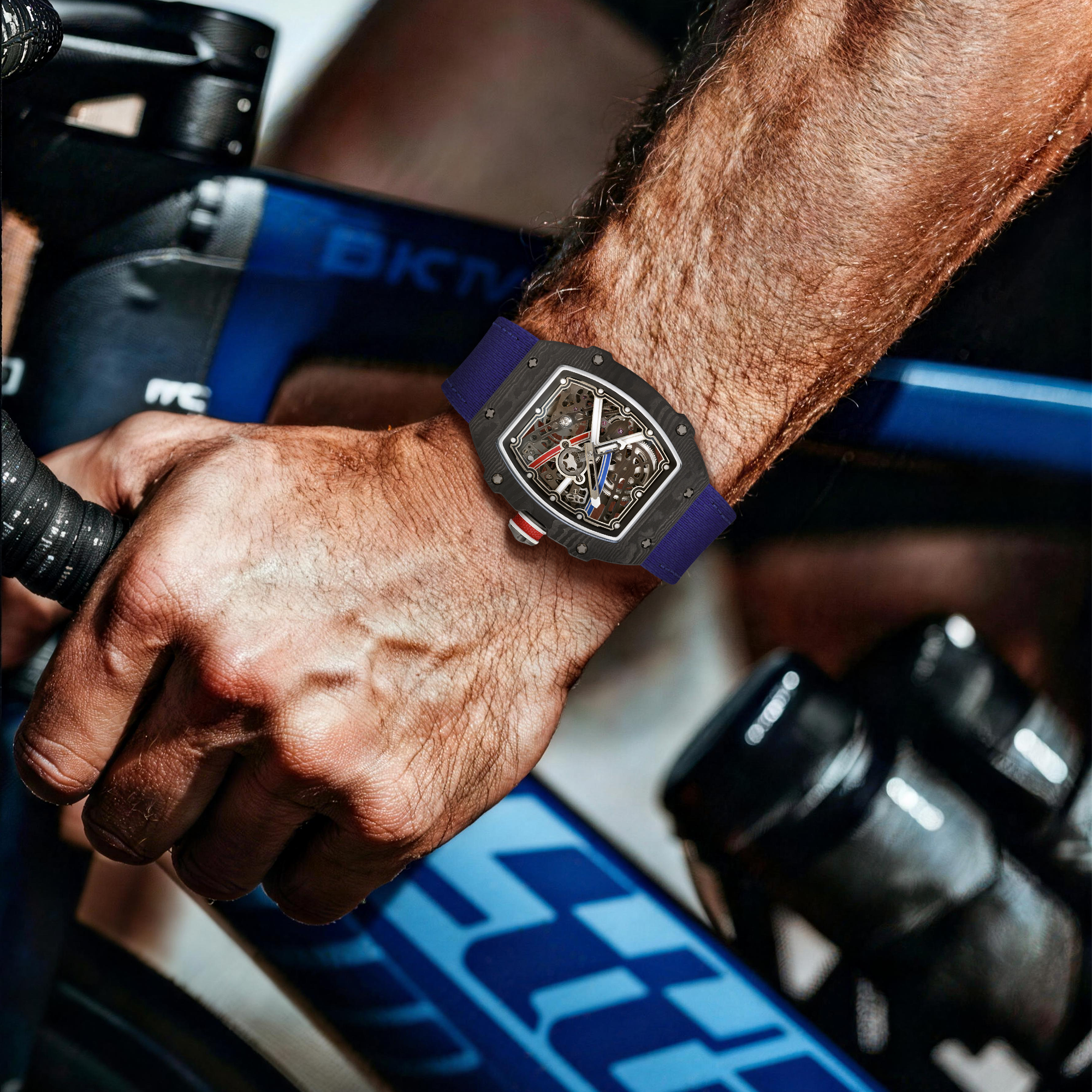VOIDFRAME CARBON ENGINE WATCH