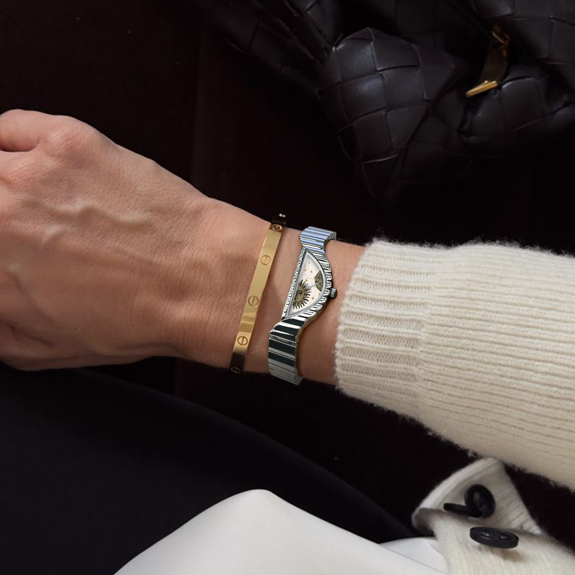 FIRST QUARTER CLASSIC WATCH