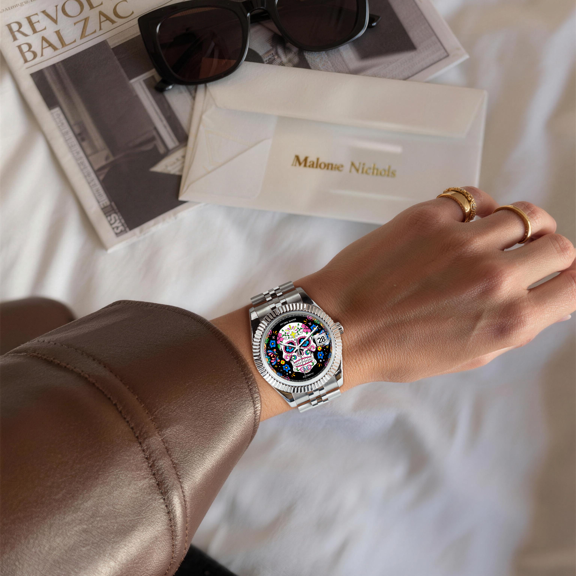 EONDATE MAXI CLASSIC WATCH