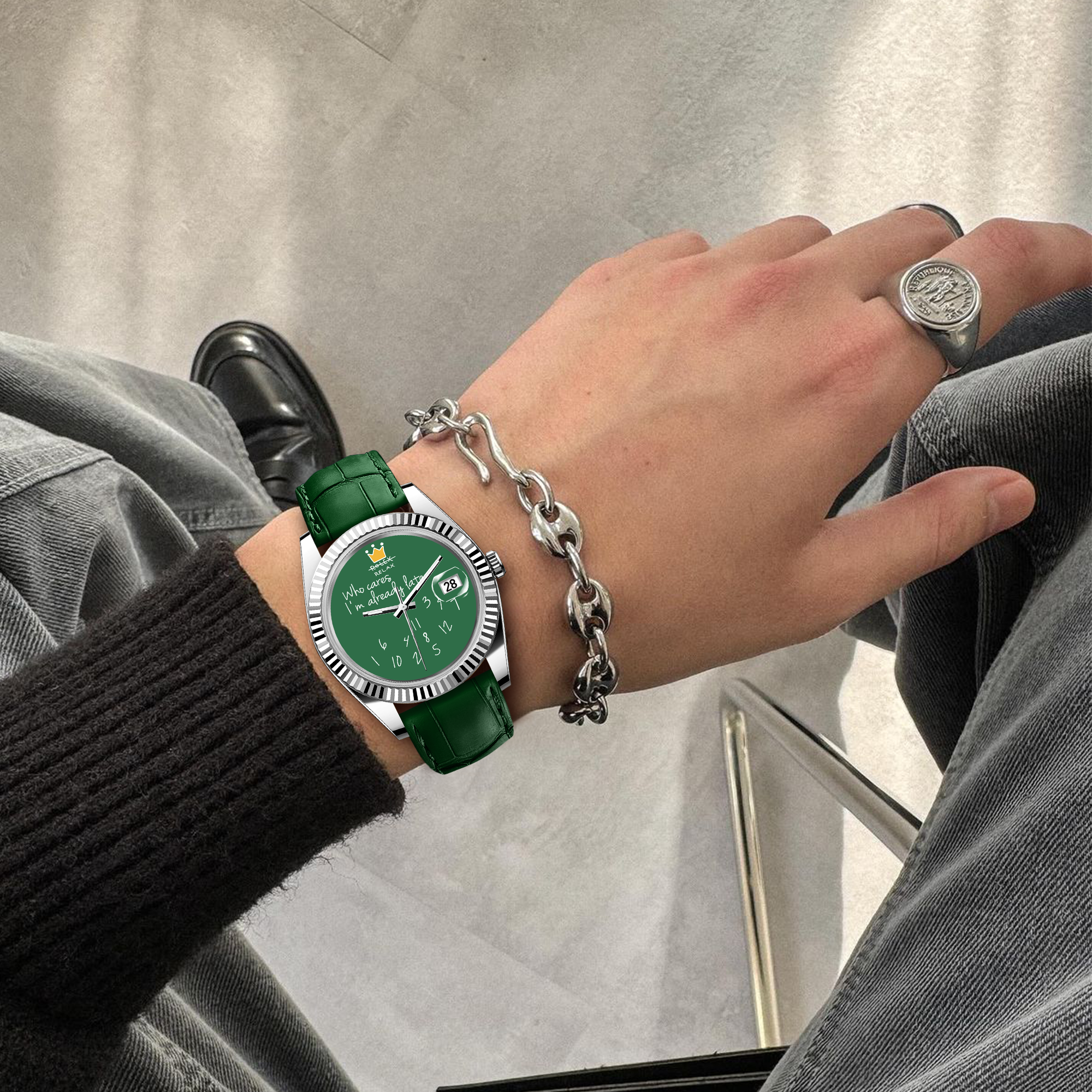 EONDATE MAXI CLASSIC LEATHER WATCH