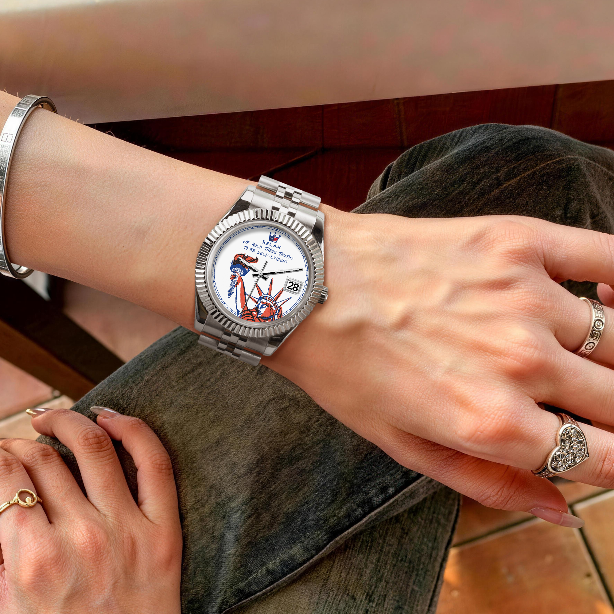 EONDATE MAXI CLASSIC WATCH