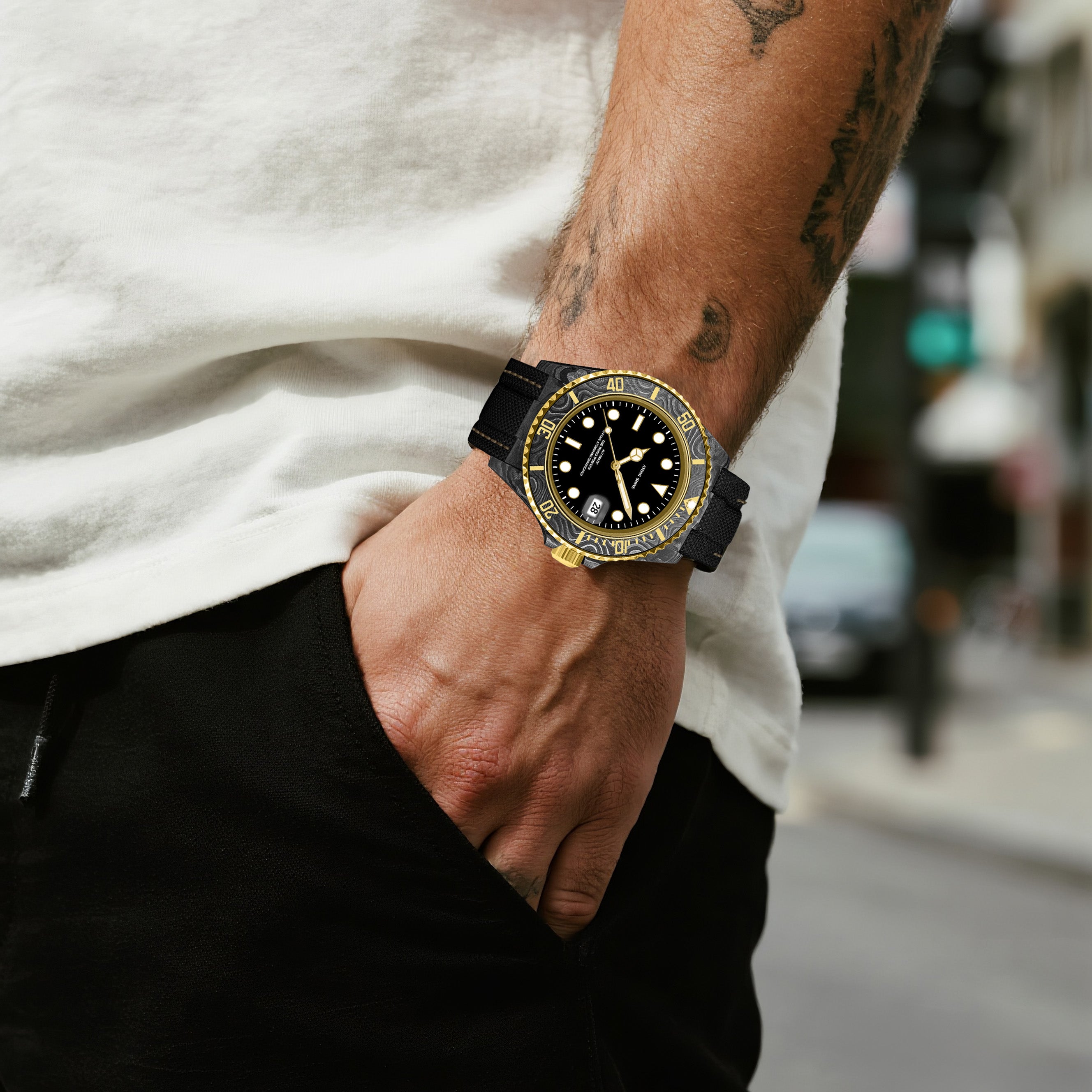 HYDROCORE UHREN AUS KARBONFASER