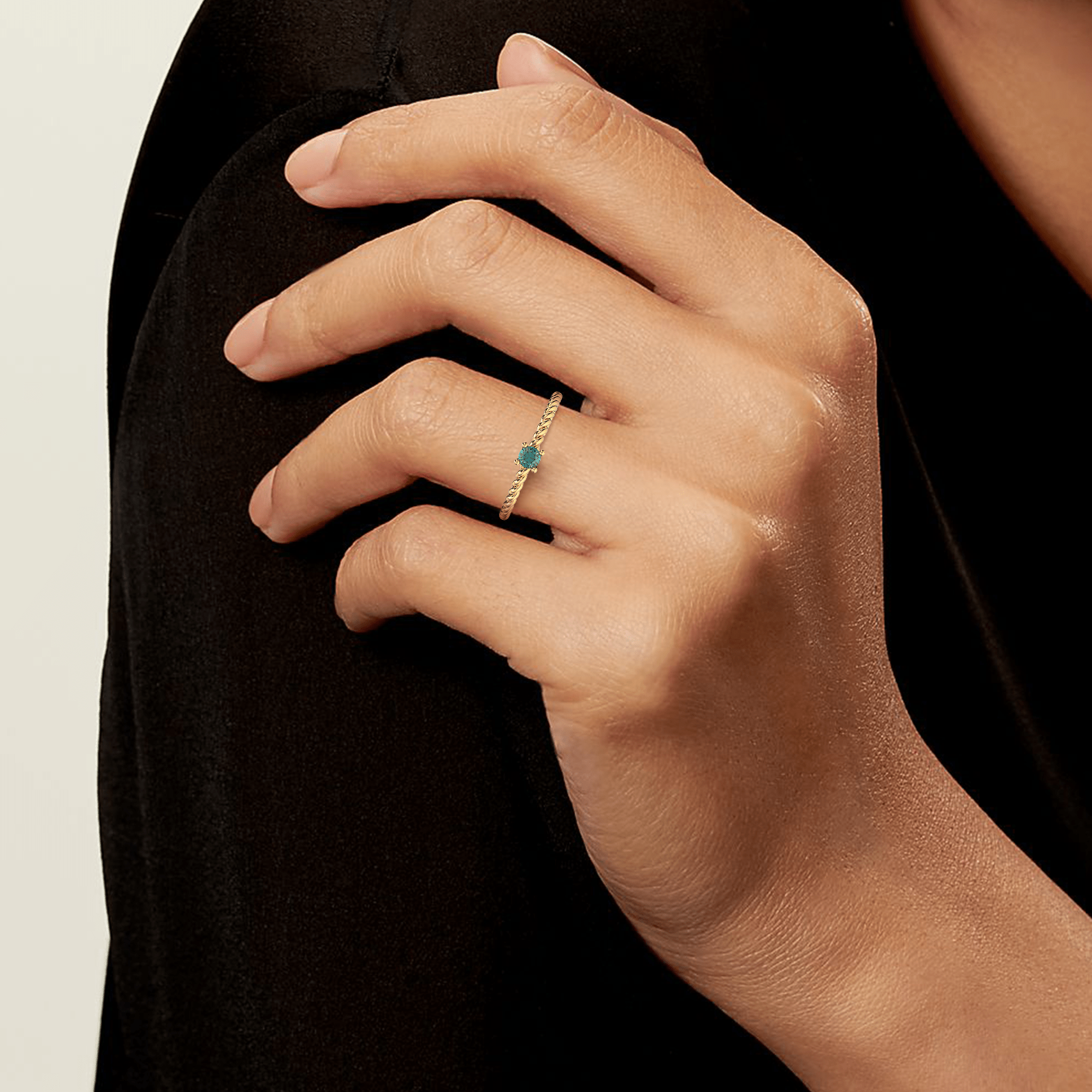 Twisted Serenity Diamond Ring - Blue Diamond - ATOMI SHINE
