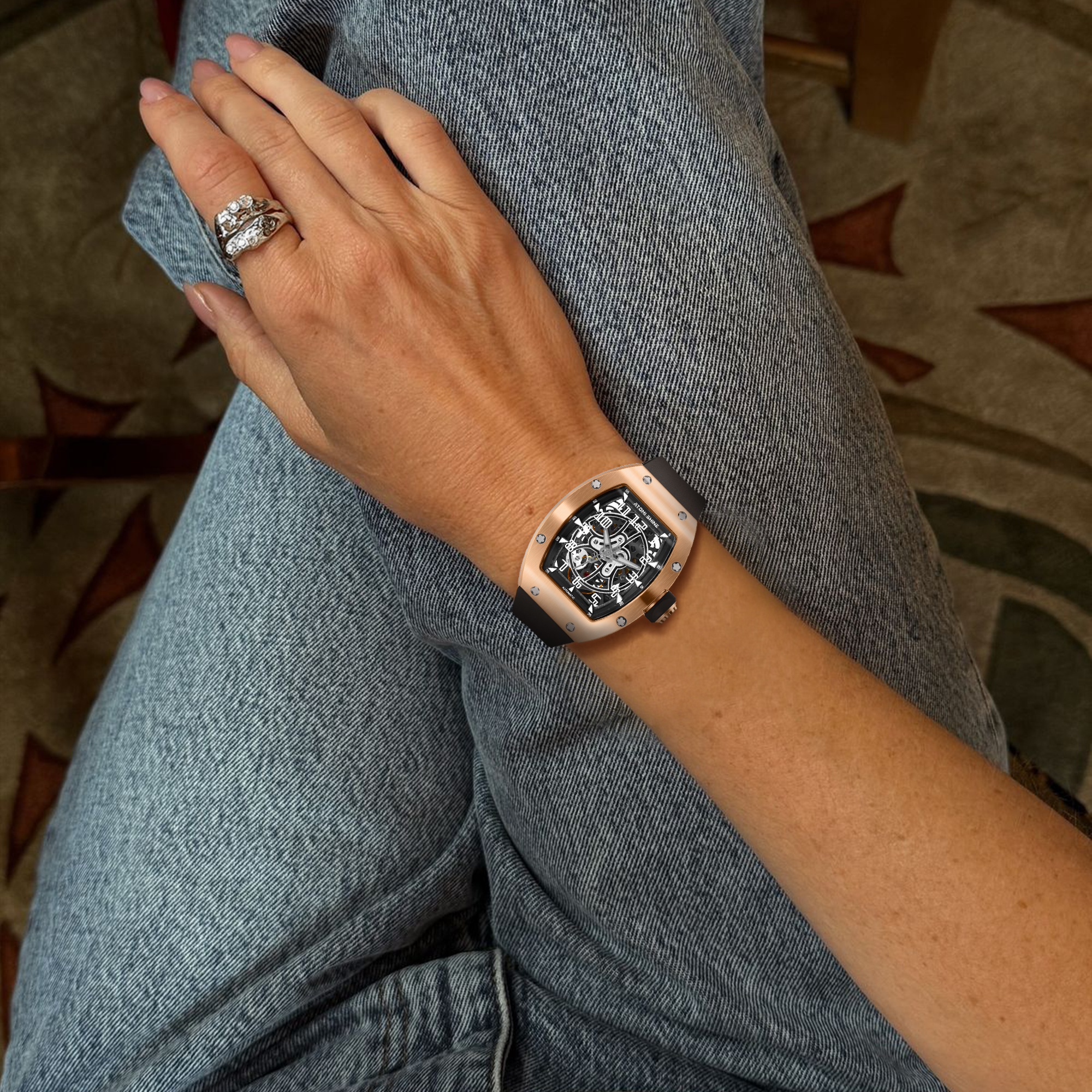 RELOJ DE MOTOR CLÁSICO VOIDFRAME