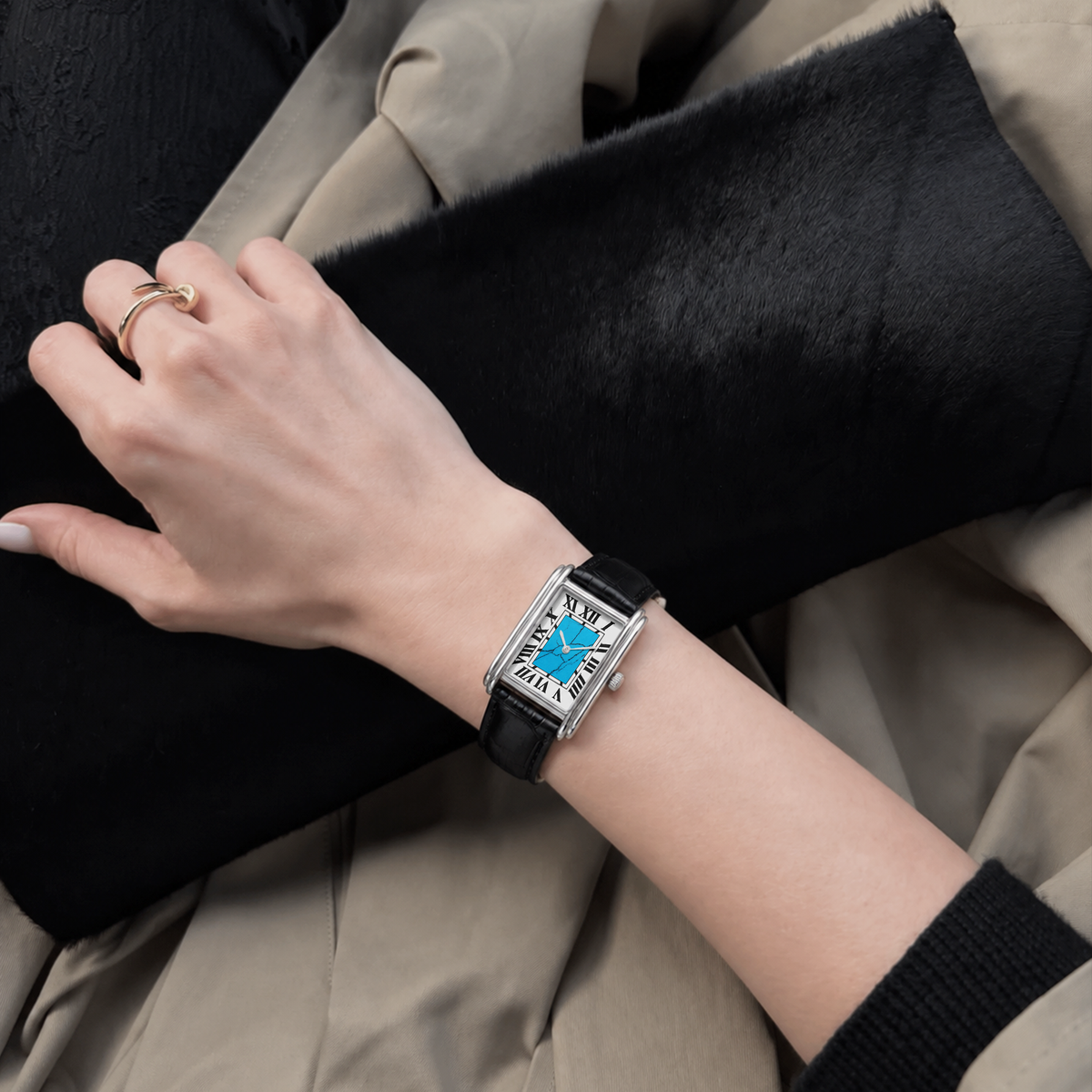 MICRO MONOLITH WATCH