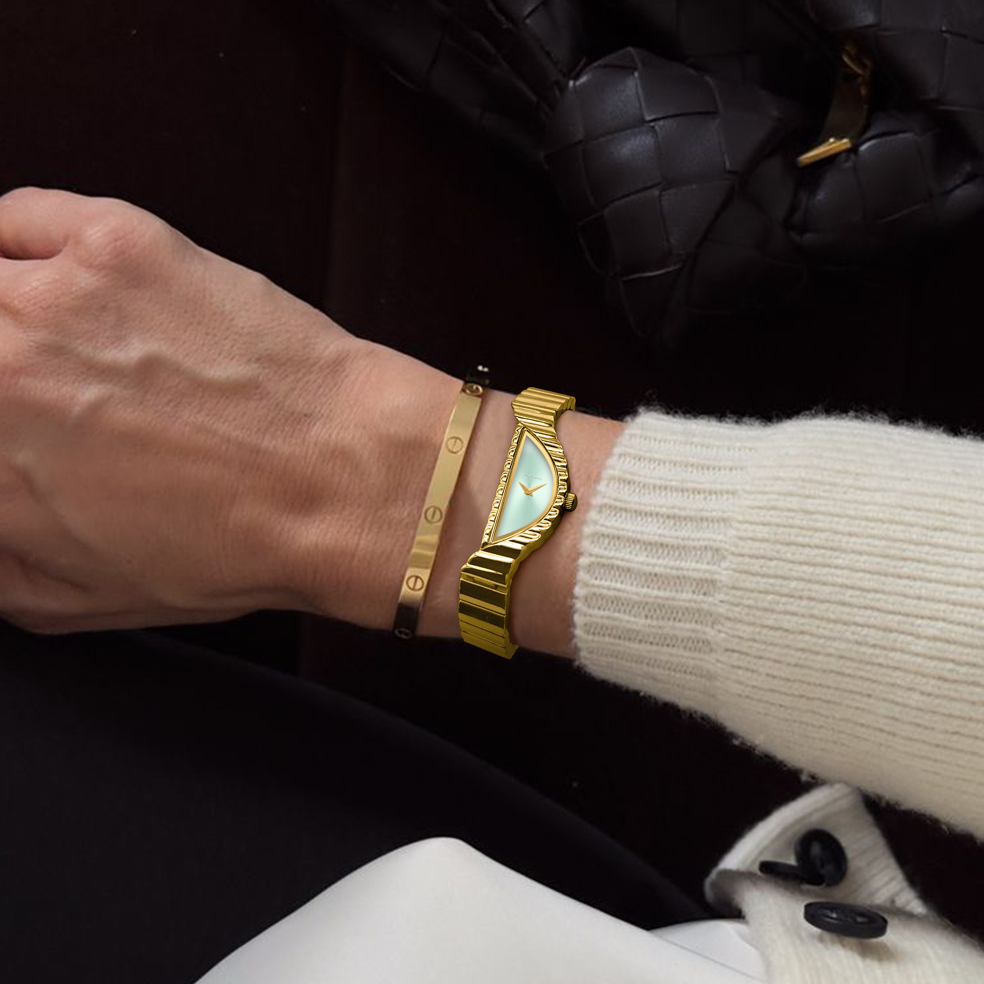 RELOJ CLÁSICO DEL PRIMER CUARTO