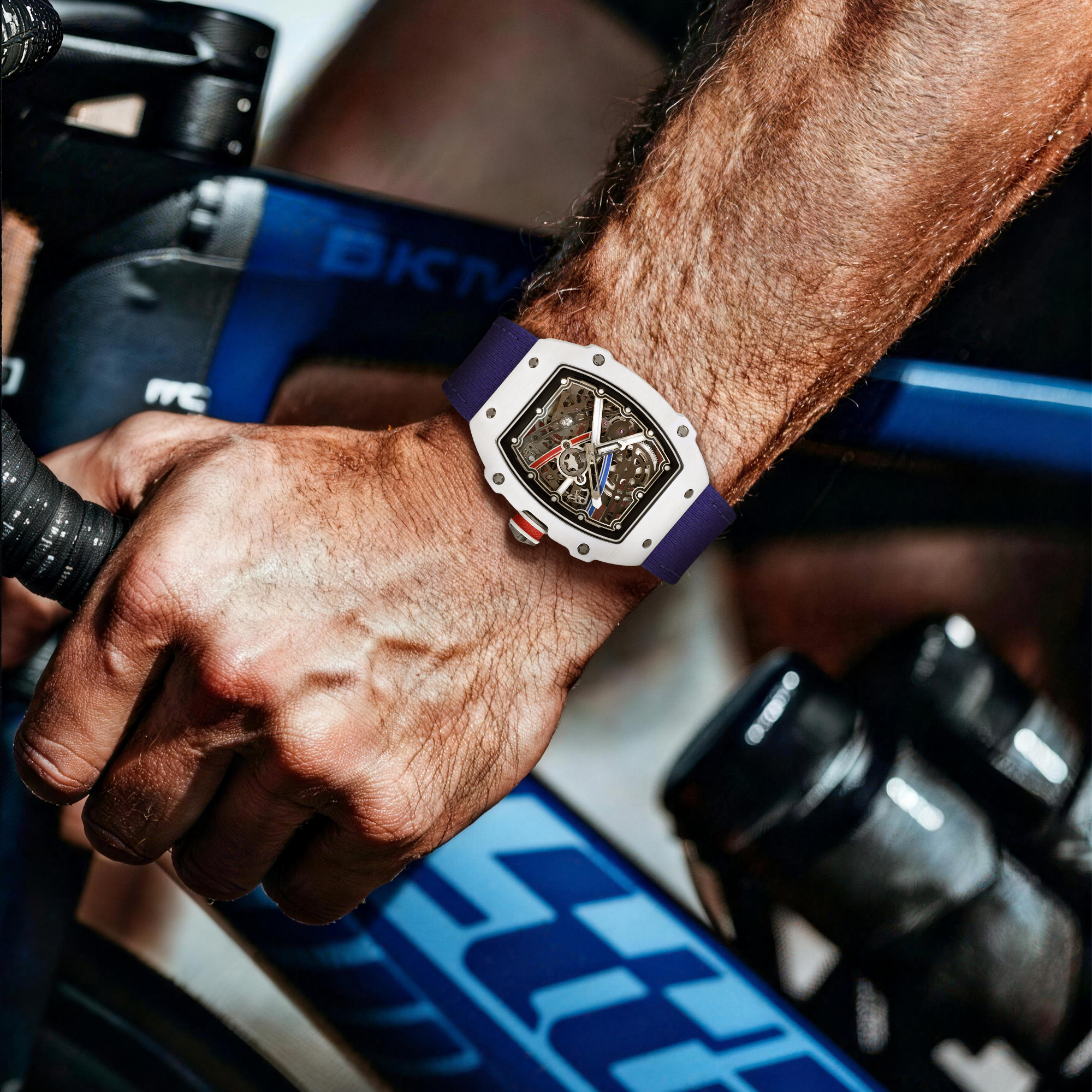VOIDFRAME CARBON ENGINE WATCH