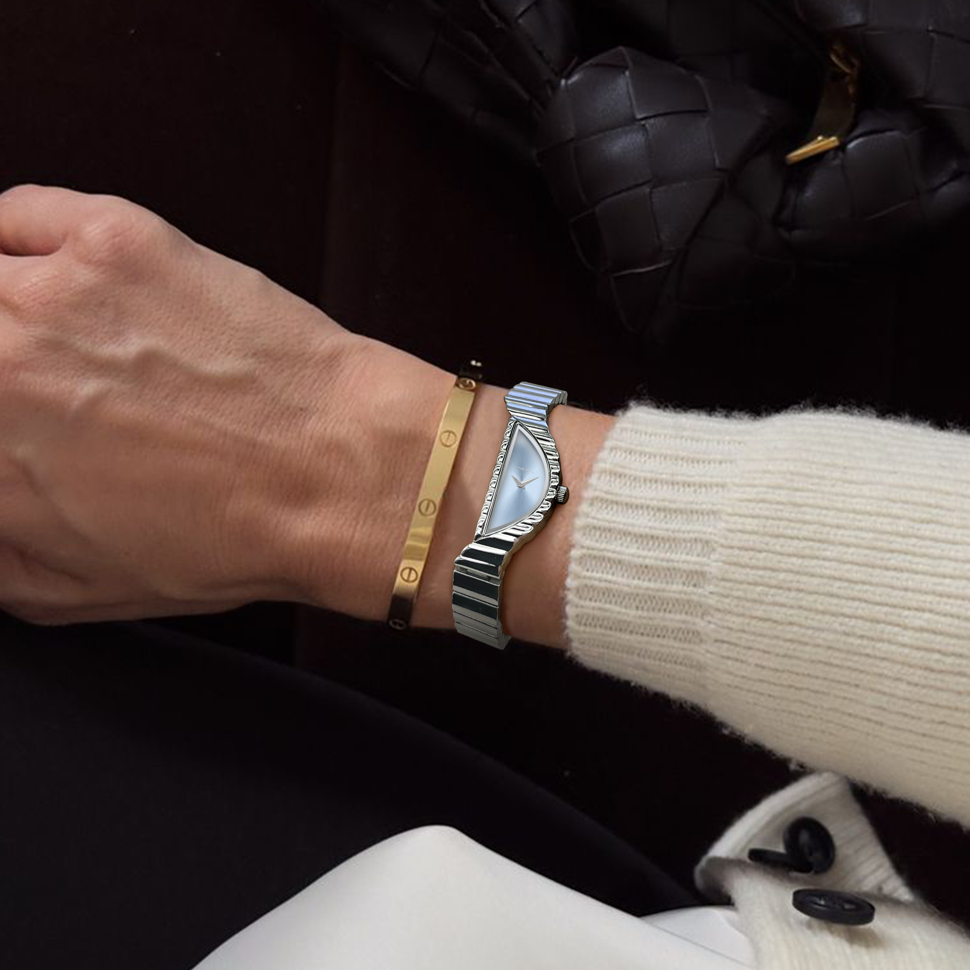 RELOJ CLÁSICO DEL PRIMER CUARTO