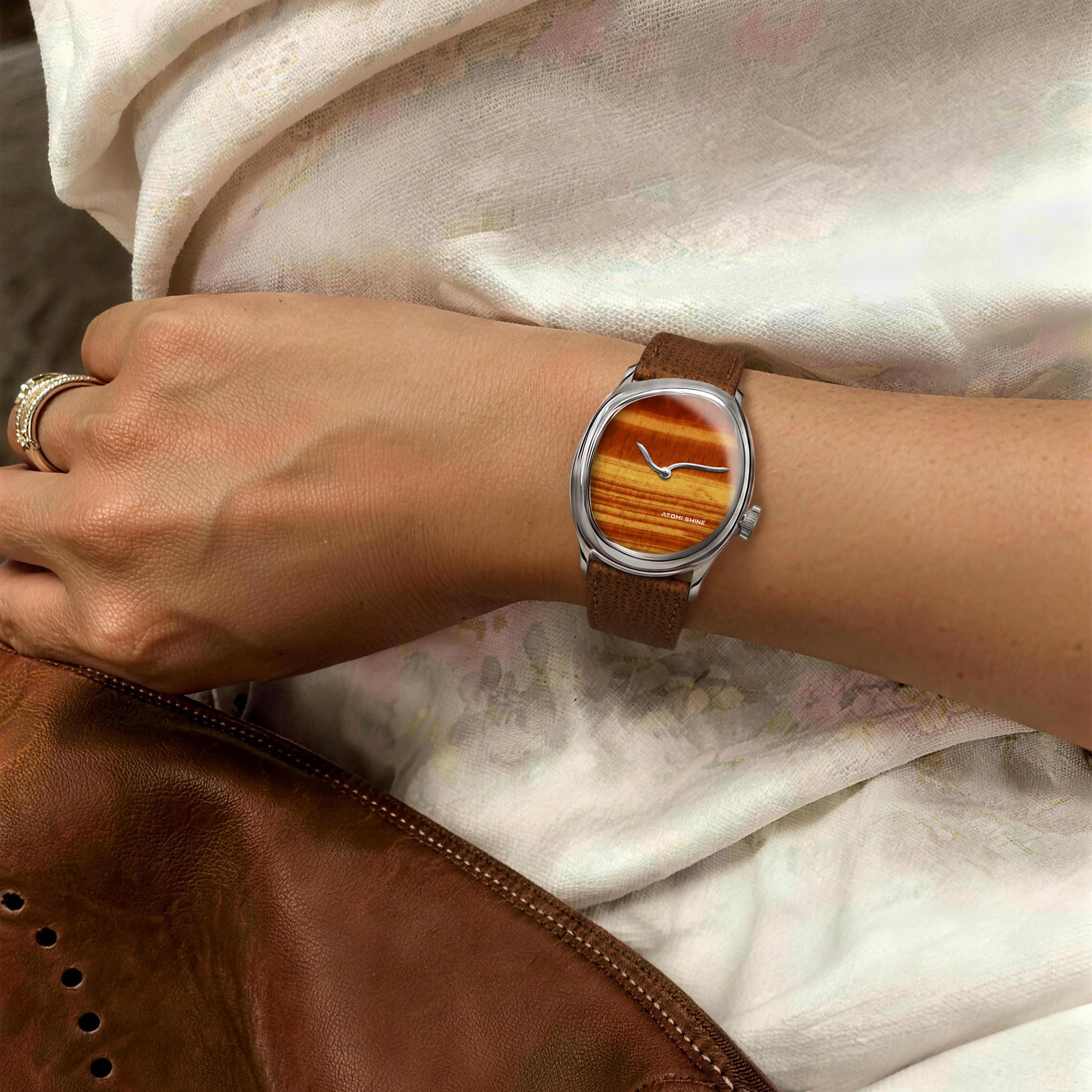 ILLUSION CLASSIC WATCH