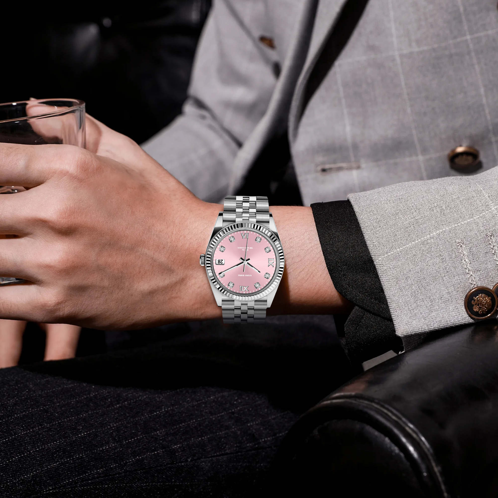 Reloj clásico diario con diamantes