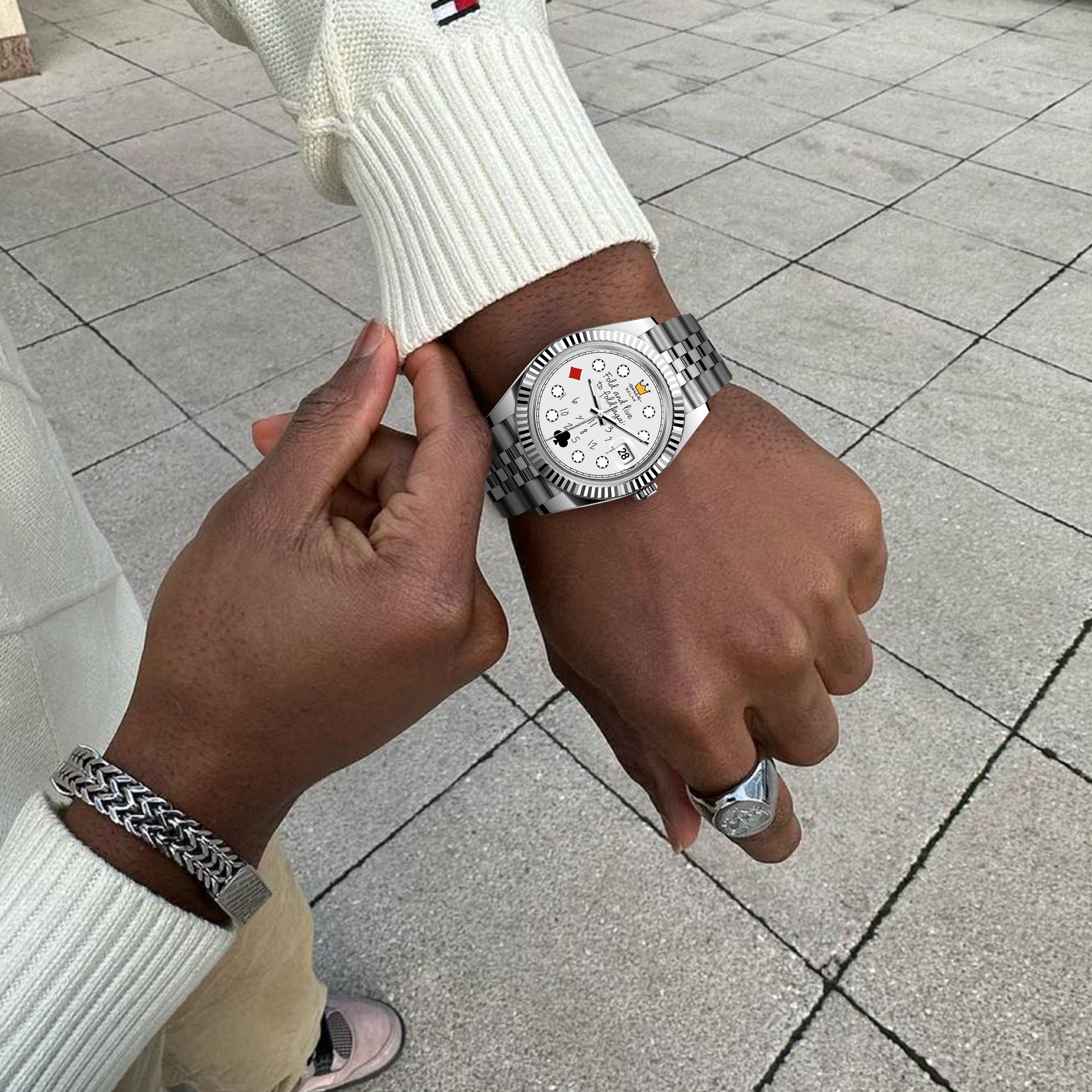 EONDATE MAXI CLASSIC WATCH