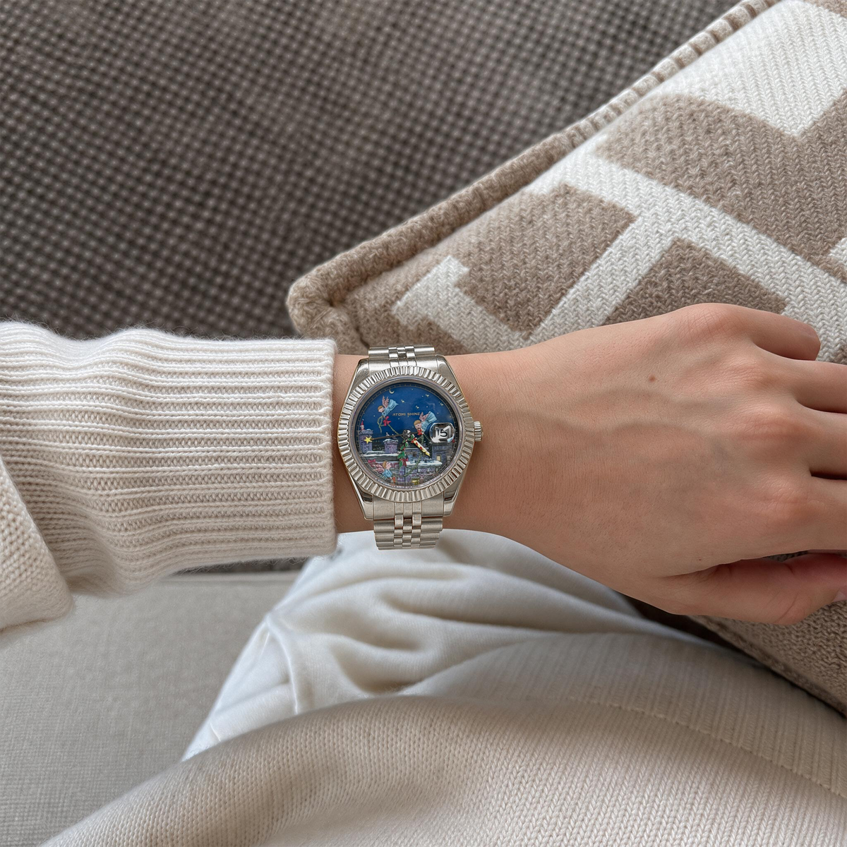 EONDATE MAXI CLASSIC WATCH