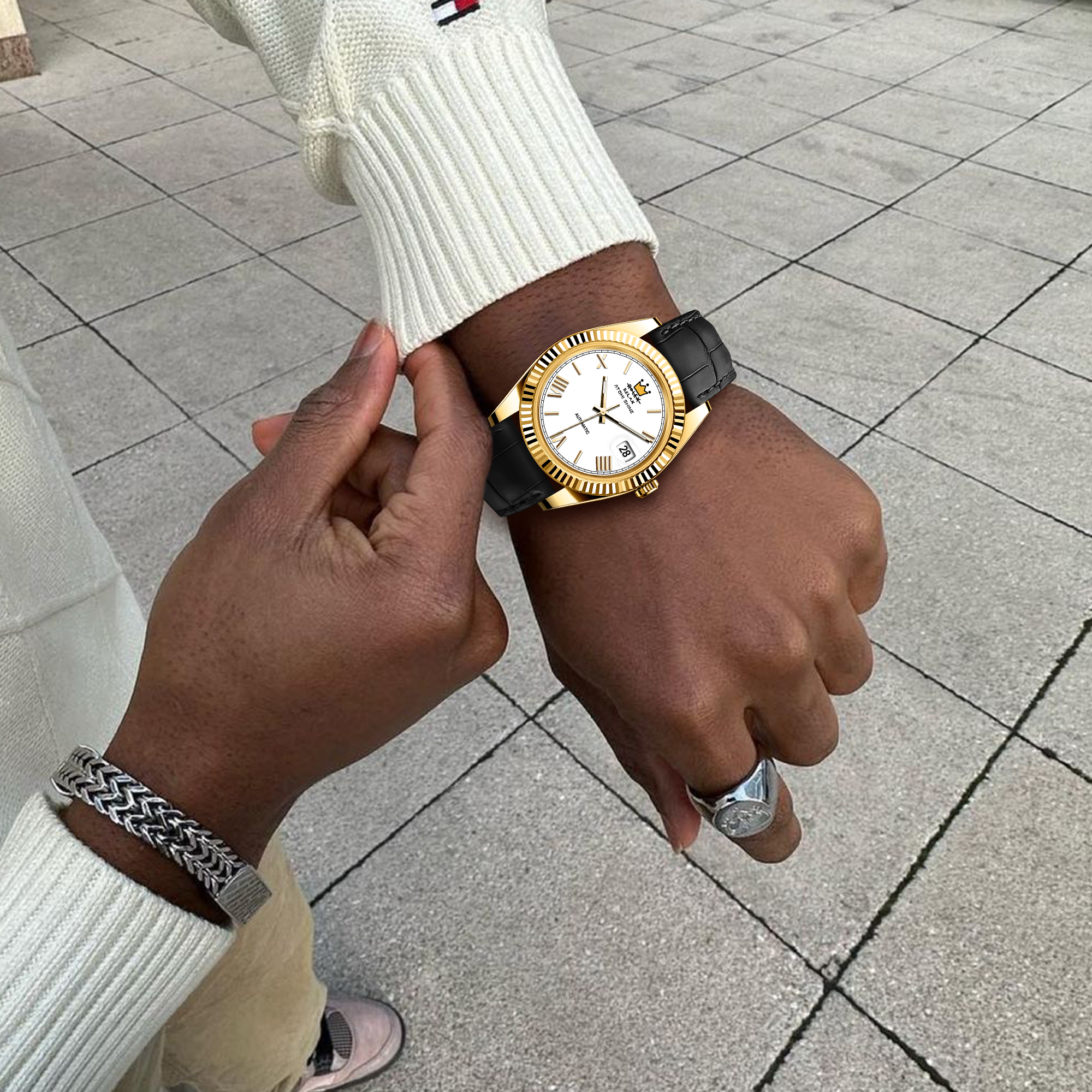 EONDATE MAXI CLASSIC WATCH