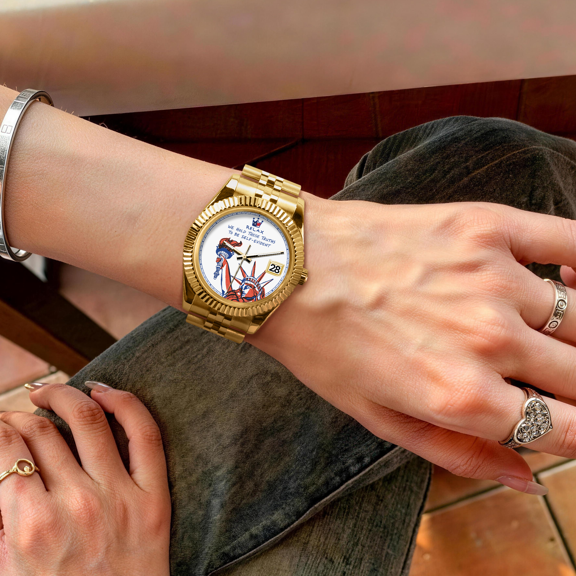 EONDATE MAXI CLASSIC WATCH
