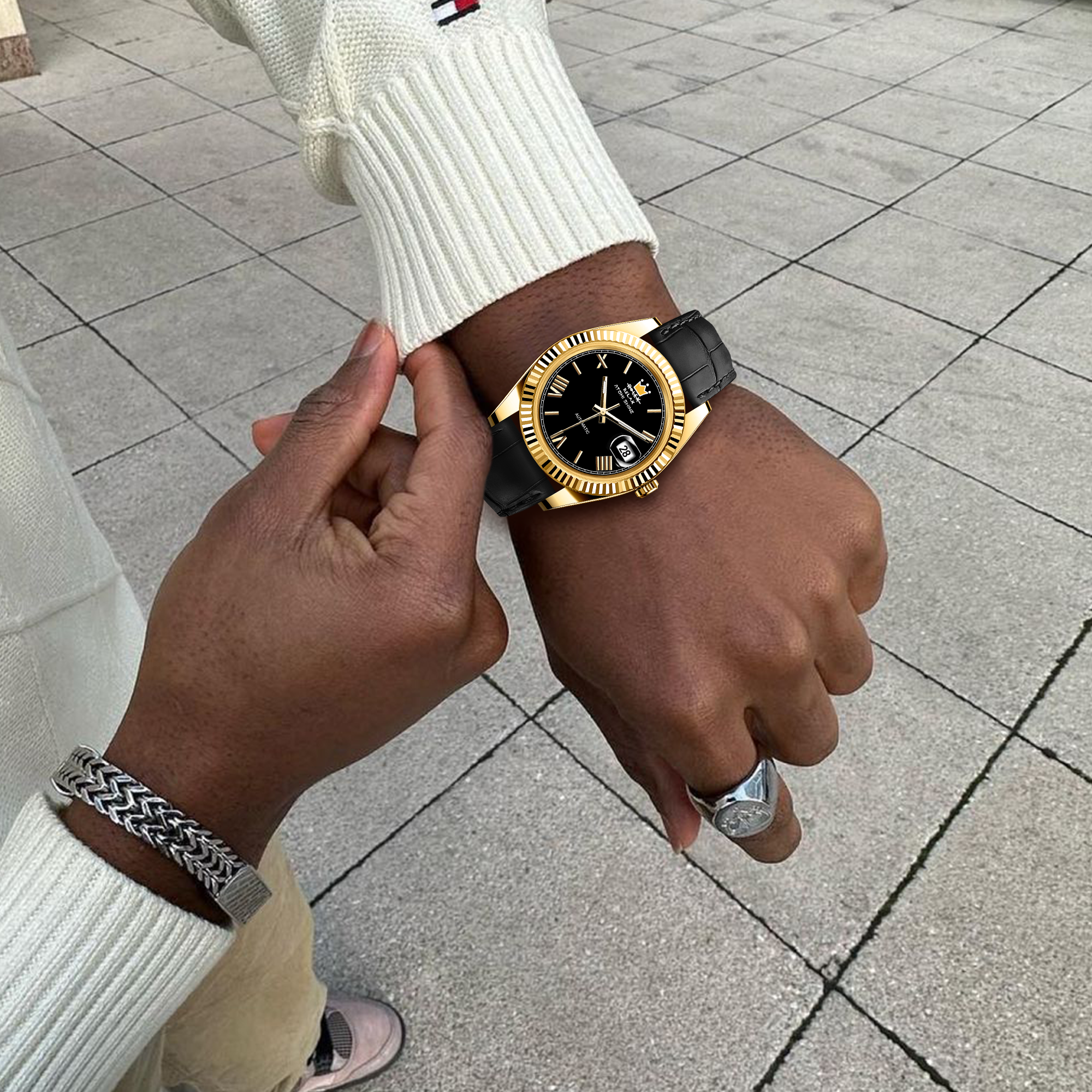 EONDATE MAXI CLASSIC WATCH