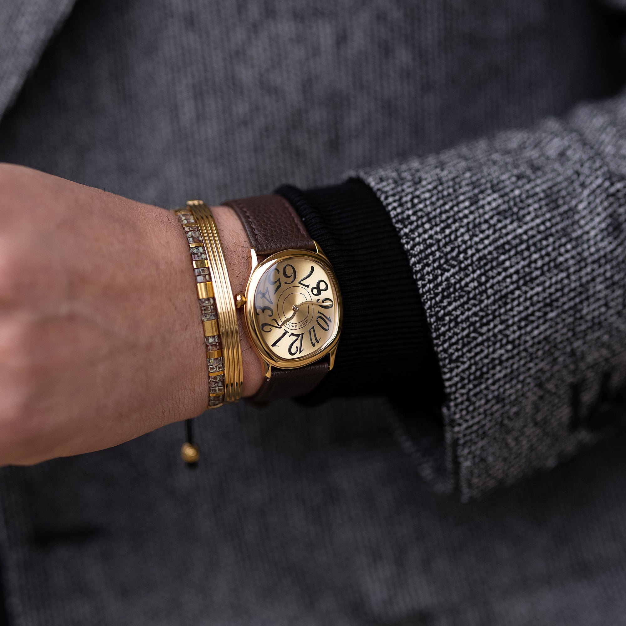 RELOJ CLÁSICO ILLUSION